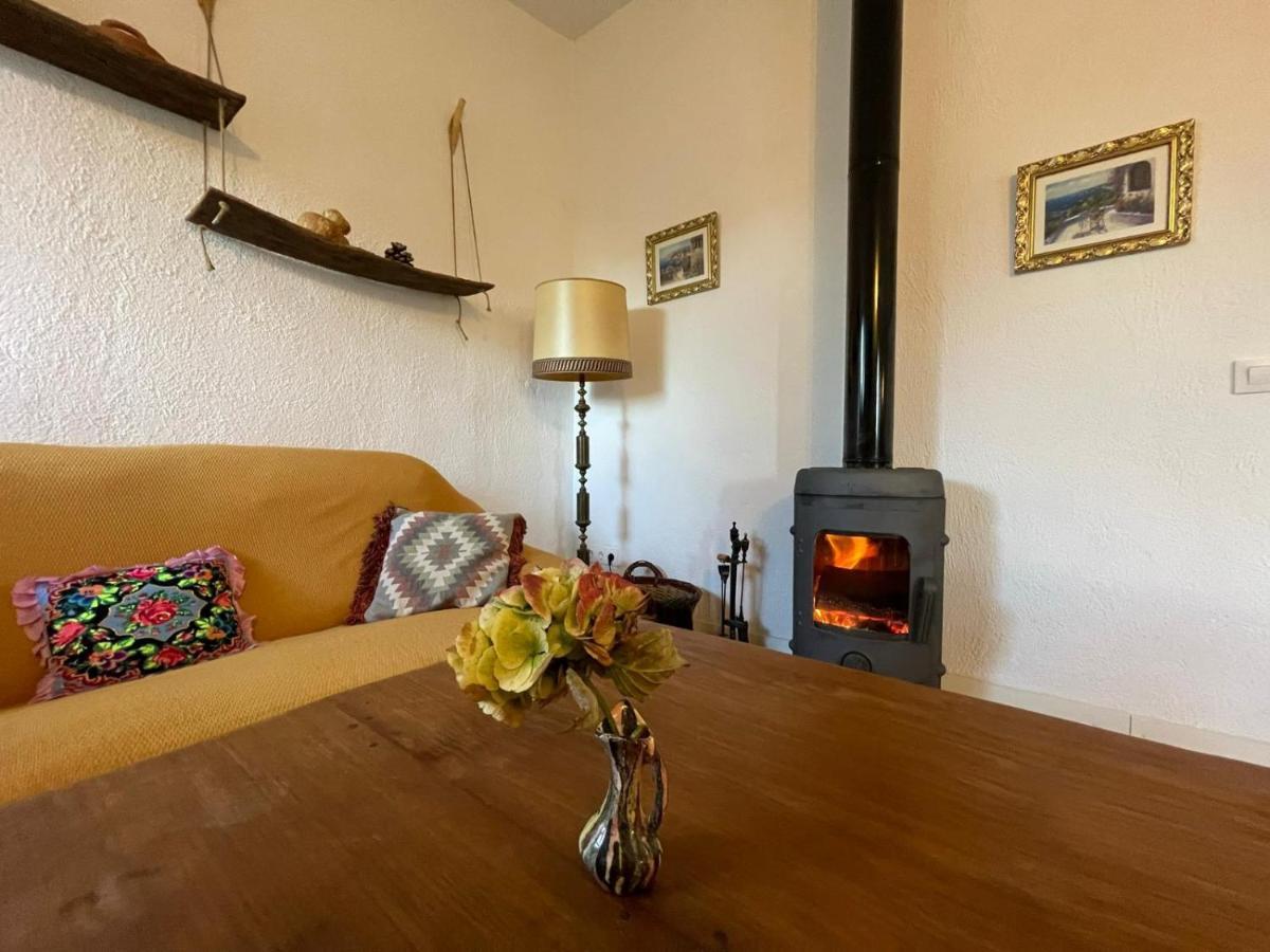Aurora 2-Bed Cottage - Sleeps 4 - Montseny Park Арбусьєс Екстер'єр фото